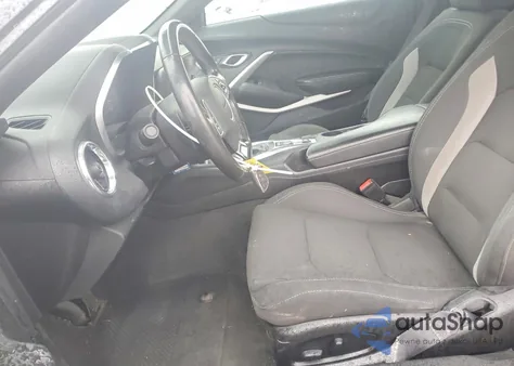 2018 Chevrolet Camaro Lt z USA, uszkodzony, nr VIN 1G1FB1RS4J0110672